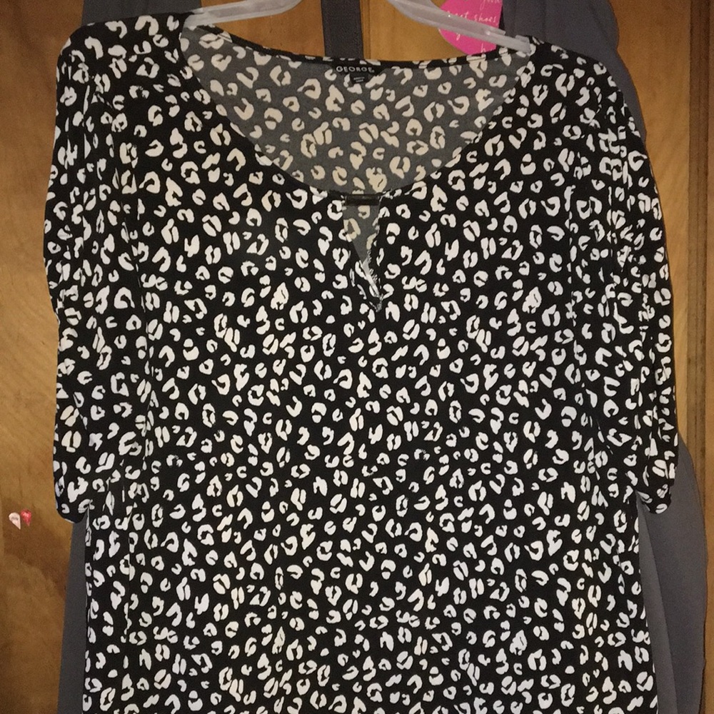 Ruffled polkadot shirt